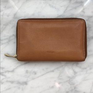 FOSSIL Leather Zip Around Clutch